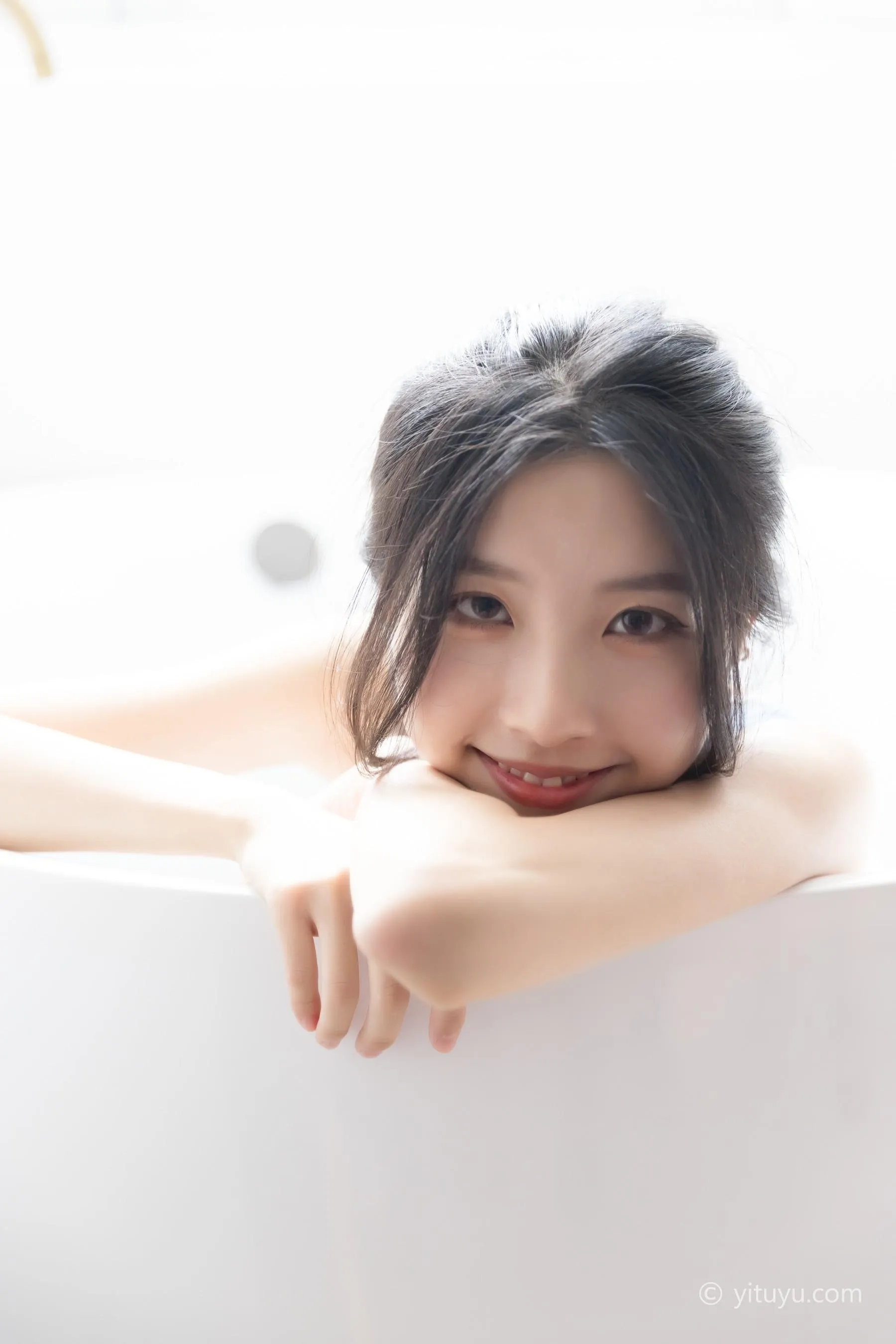 [YITUYU艺图语]2021.04.21 蓝色牛仔裤 小铟 [25P]插图7
